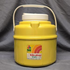 Bee Plastics Take Along Shorty Picnic Drink Cooler Jug USA Yellow Prop Vintage